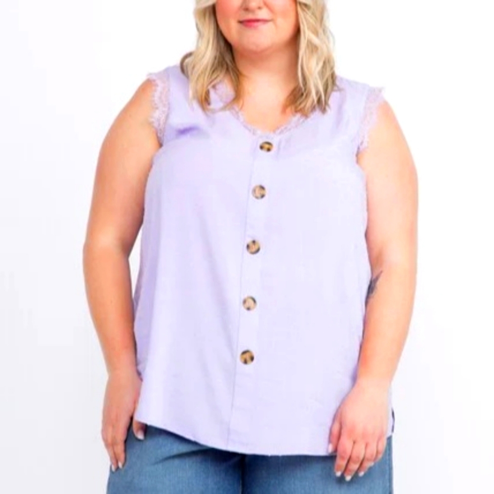 🍀2/$30🍀 Lilac Sleeveless Button Top With Lace - Warehouse One - M
